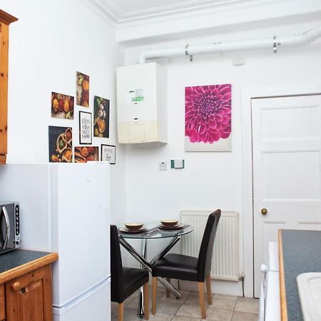 The Summit West End- Elegant Apartment With Free Parking In Prime Location Aberdeen Luaran gambar