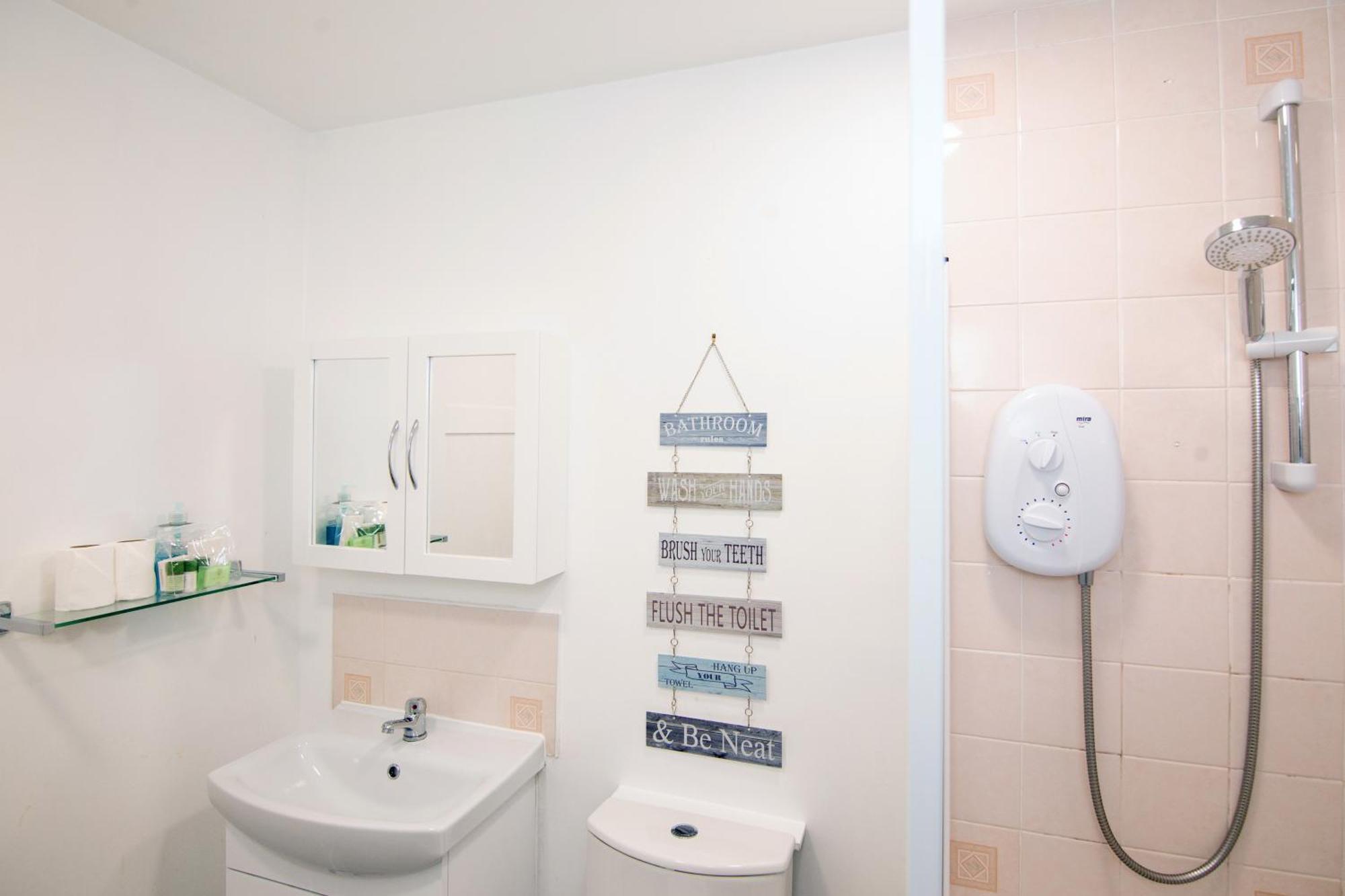The Summit West End- Elegant Apartment With Free Parking In Prime Location Aberdeen Luaran gambar